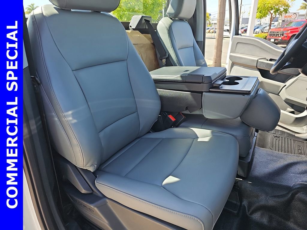 New 2025 Ford F550 4x4 Regular Cab Super Duty image 10