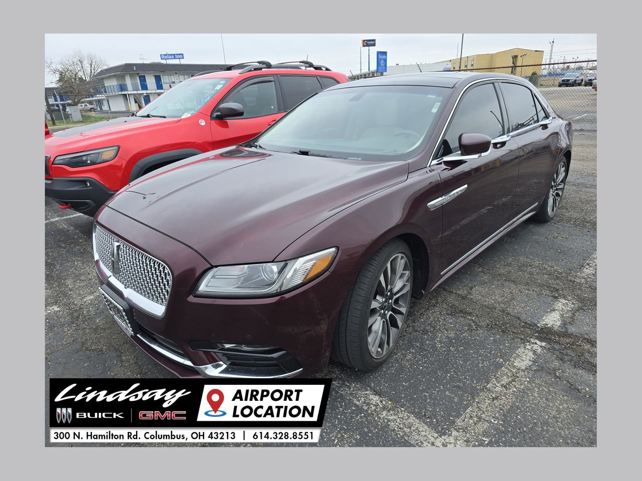 Used 2017 Lincoln Continental Select image 1