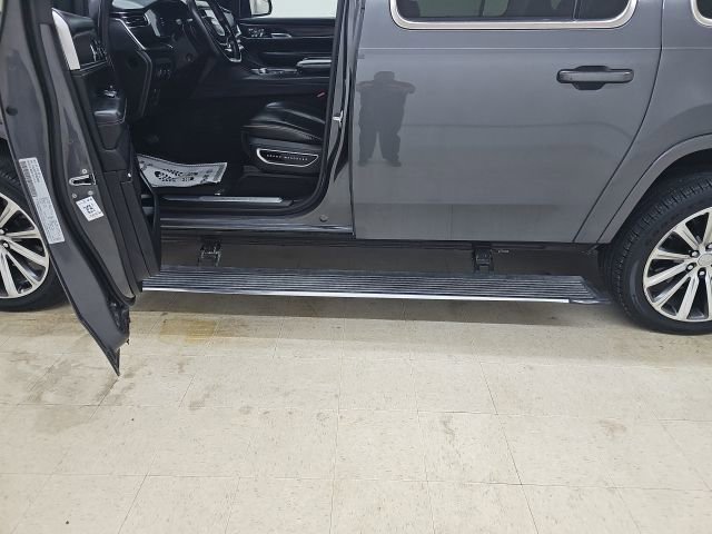 Used 2023 Jeep Grand Wagoneer L Series II image 18