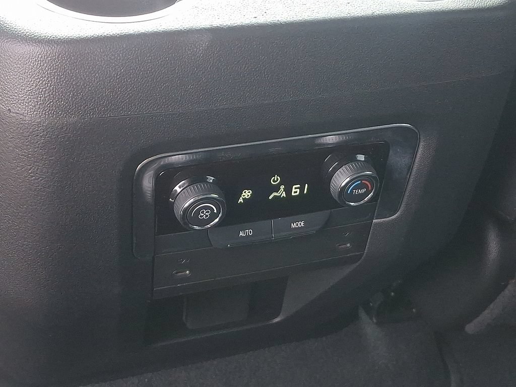 Certified 2025 Chevrolet Suburban LT AWD/4WD image 12