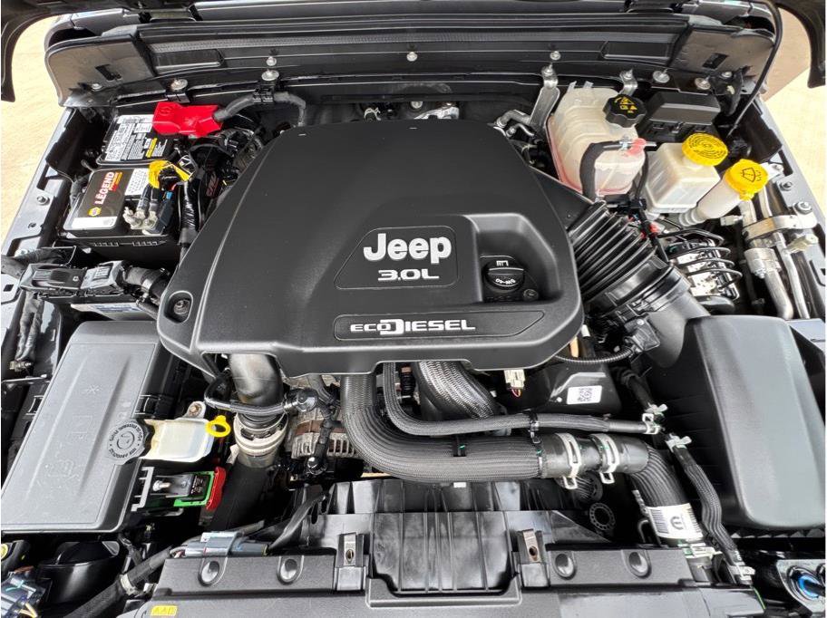 Used 2021 Jeep Gladiator Sport image 30