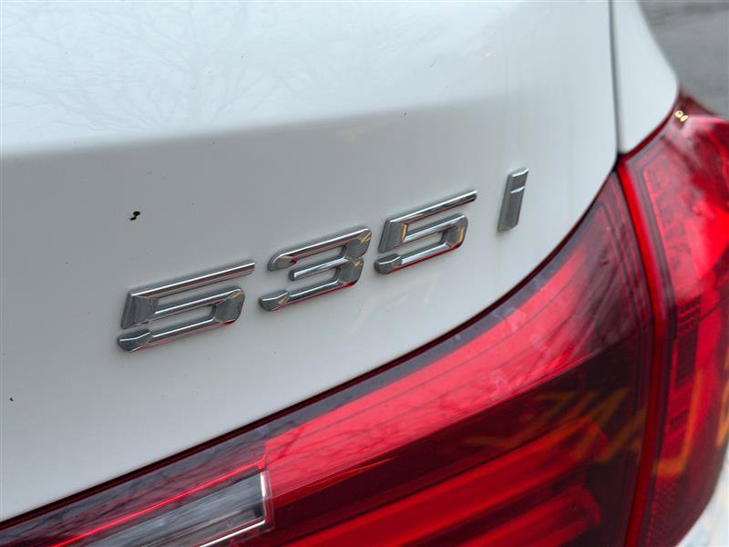 Used 2017 BMW 535i Gran Turismo image 17