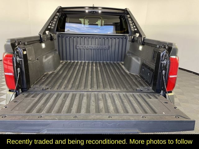 Used 2024 Toyota Tacoma Limited w/ Limited Package (LT) AWD/4WD image 8