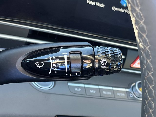 Certified 2025 Hyundai Elantra SEL FWD image 39