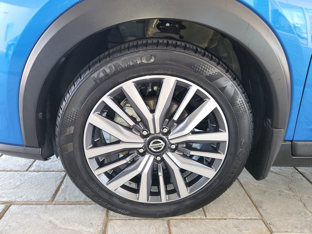 Used 2021 Nissan Kicks SV FWD image 6