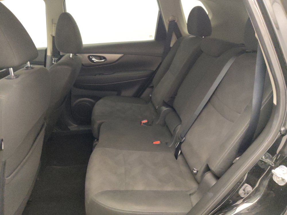 Used 2016 Nissan Rogue S FWD image 18