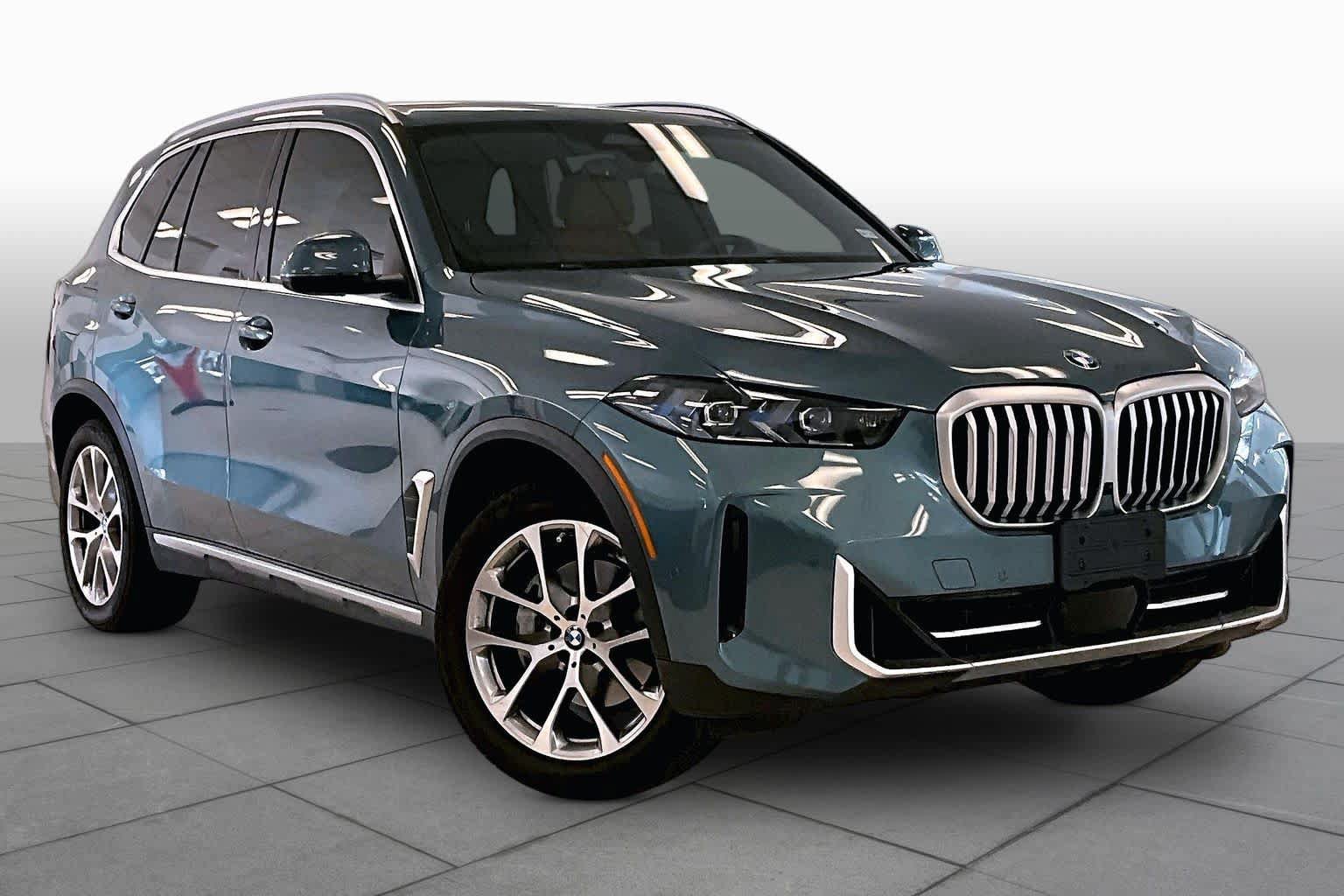Used 2024 BMW X5 sDrive40i w/ Premium Package RWD image 2