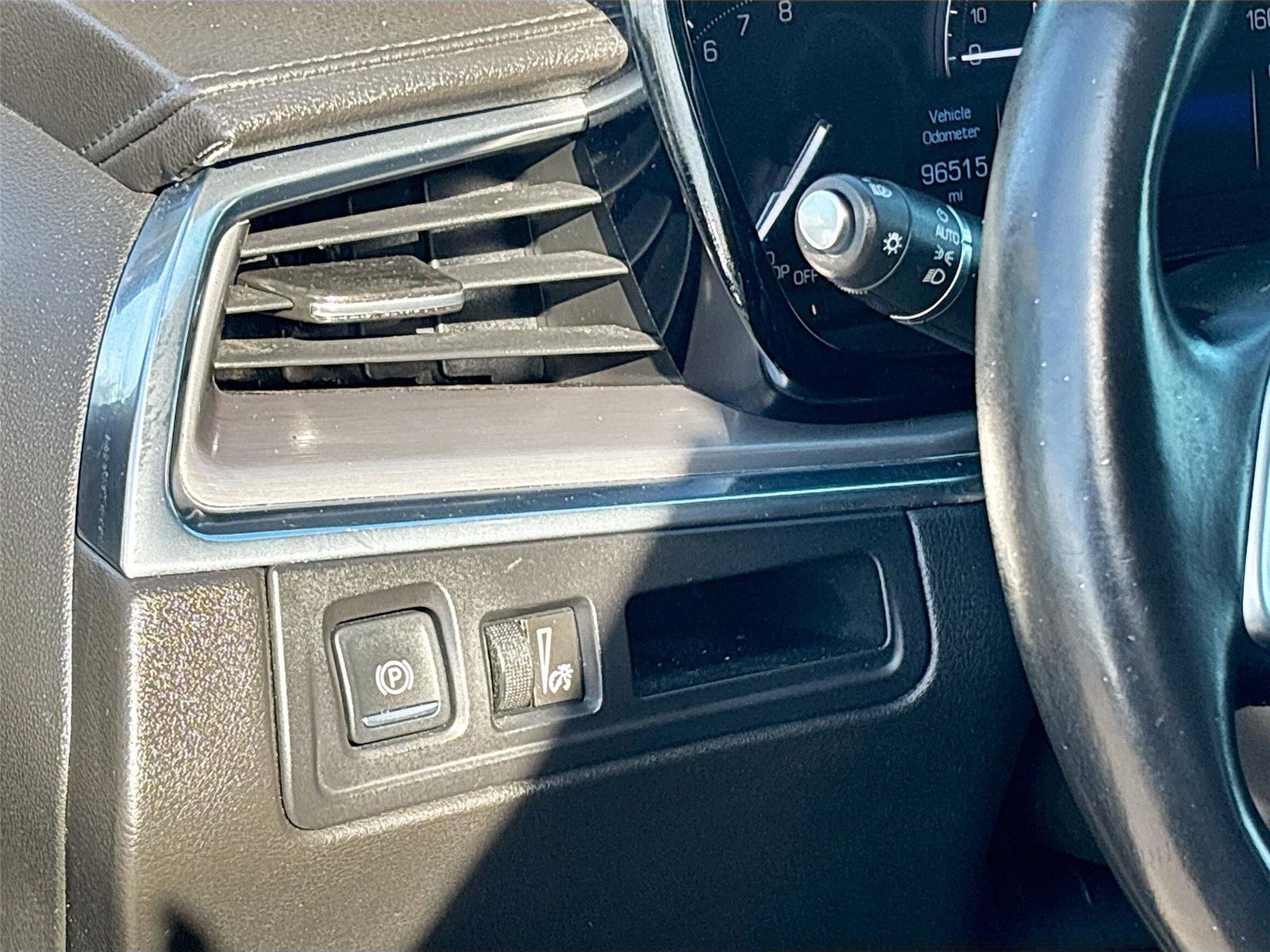 Used 2017 Cadillac XT5 Luxury w/ Driver Awareness Package image 11