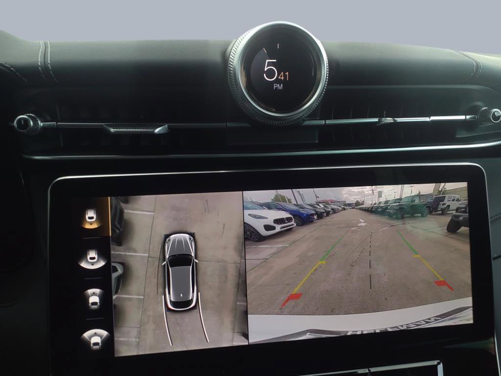 New 2024 Maserati Grecale GT image 4