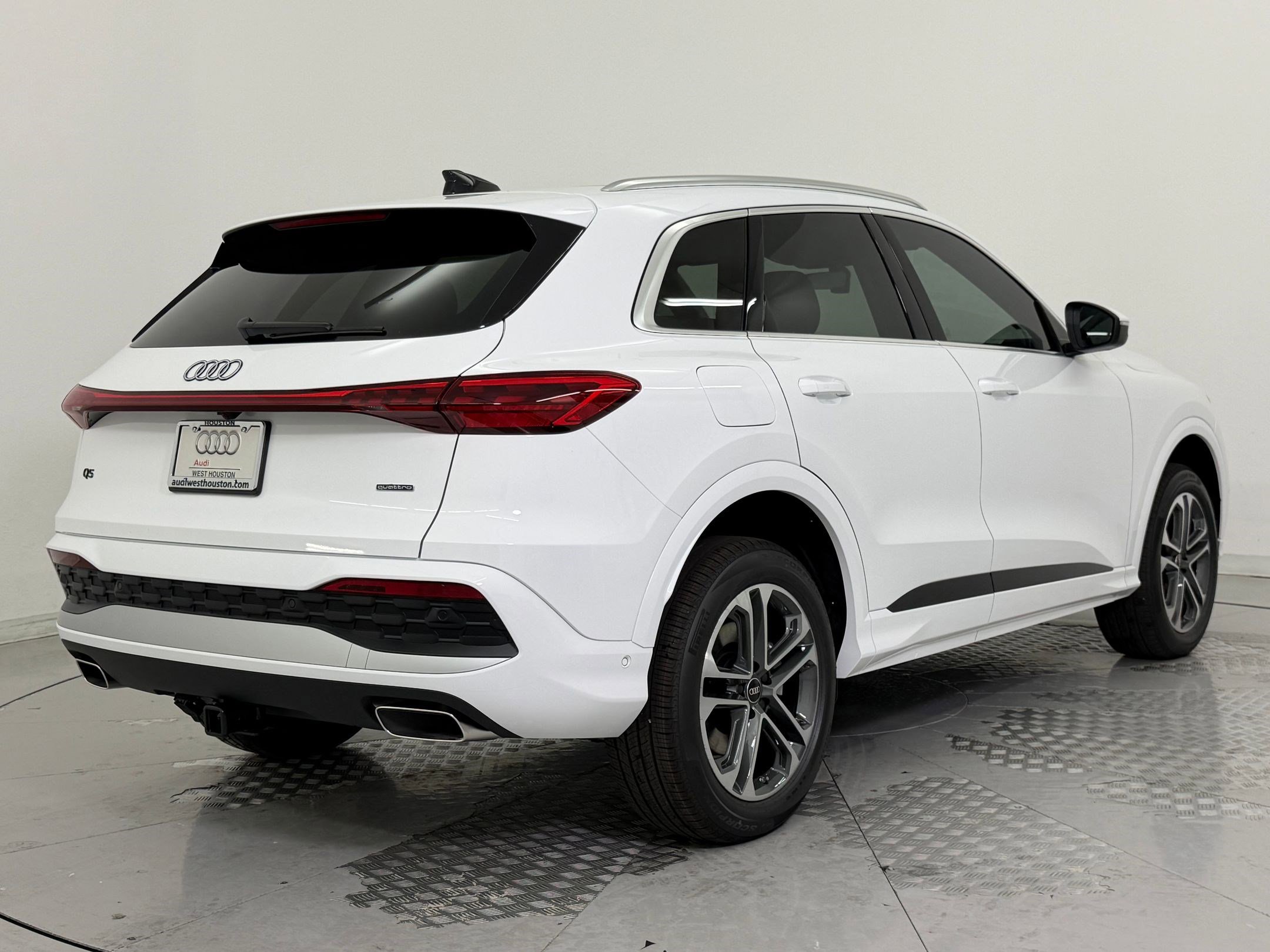 New 2026 Audi Q5 Premium image 9