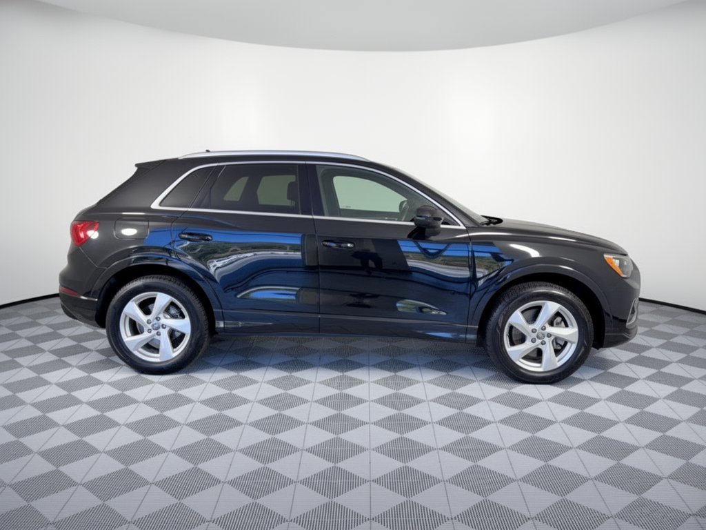 Used 2020 Audi Q3 2.0T Premium w/ Convenience Package AWD/4WD image 8