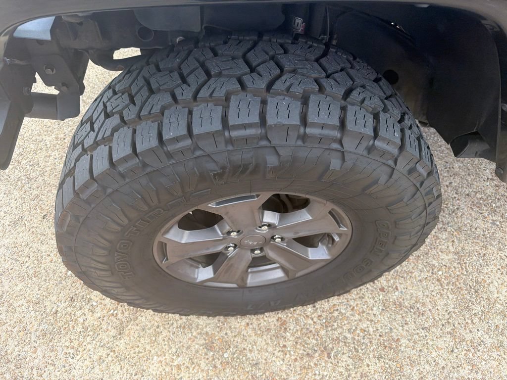 Used 2017 Jeep Wrangler Unlimited Rubicon AWD/4WD image 8