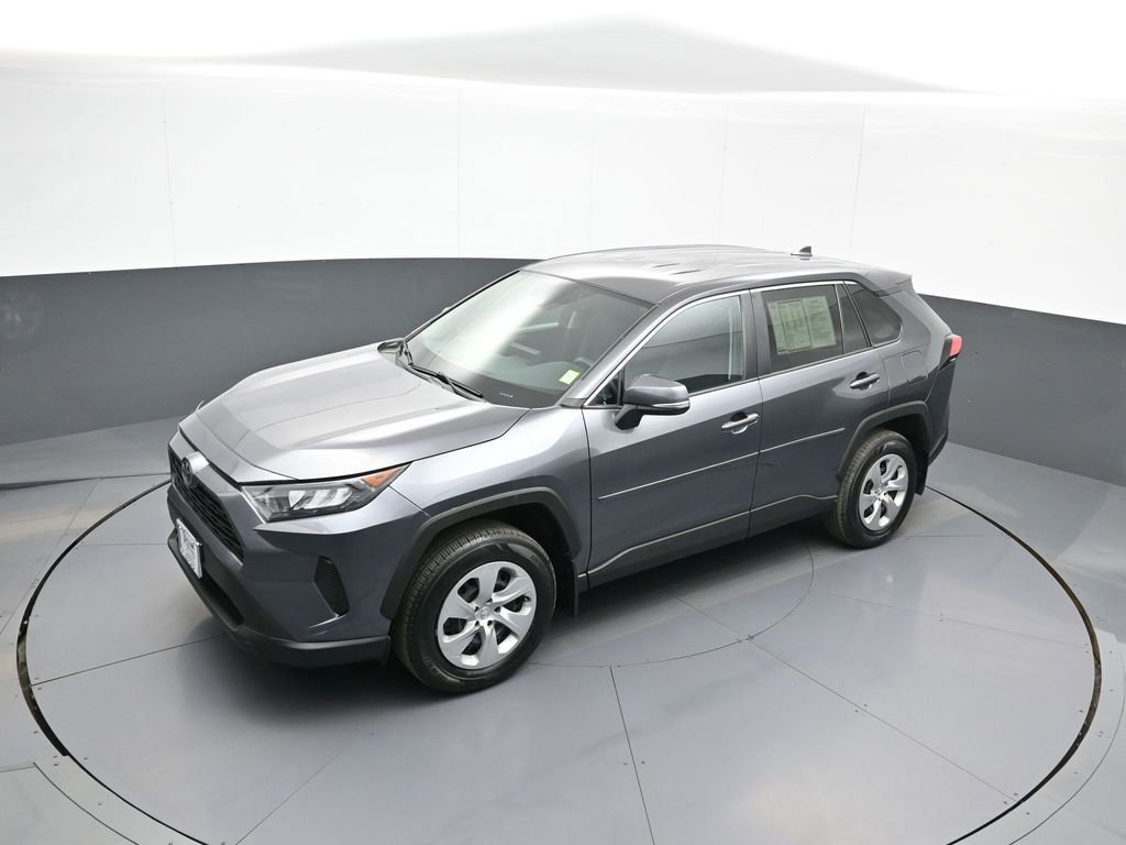 Certified 2022 Toyota RAV4 LE image 36