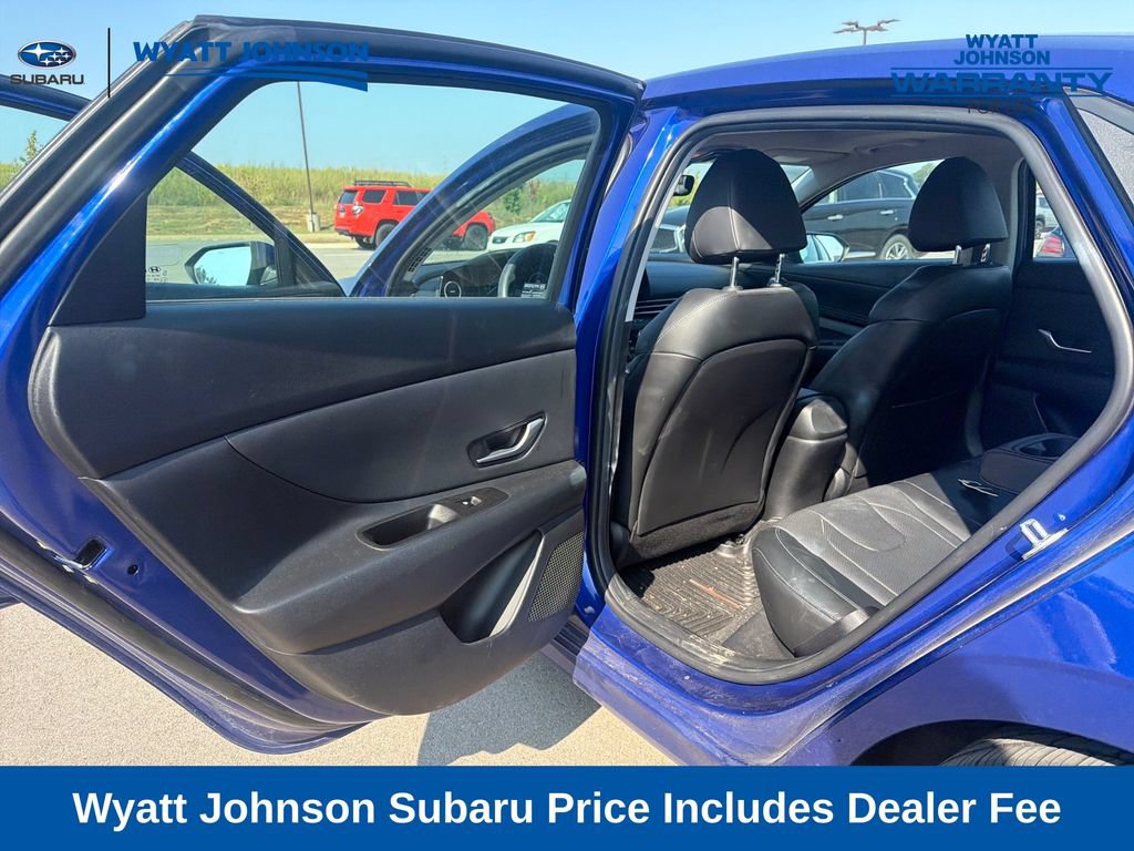 Used 2022 Hyundai Elantra Limited FWD image 29