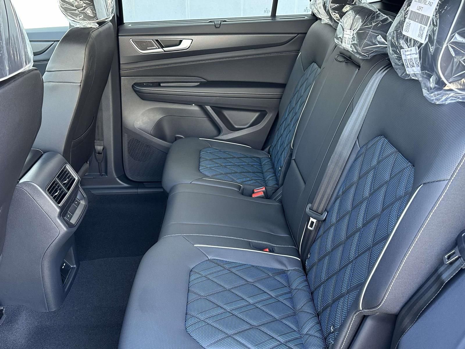 New 2026 Volkswagen Atlas Cross Sport SEL Premium R-Line image 13