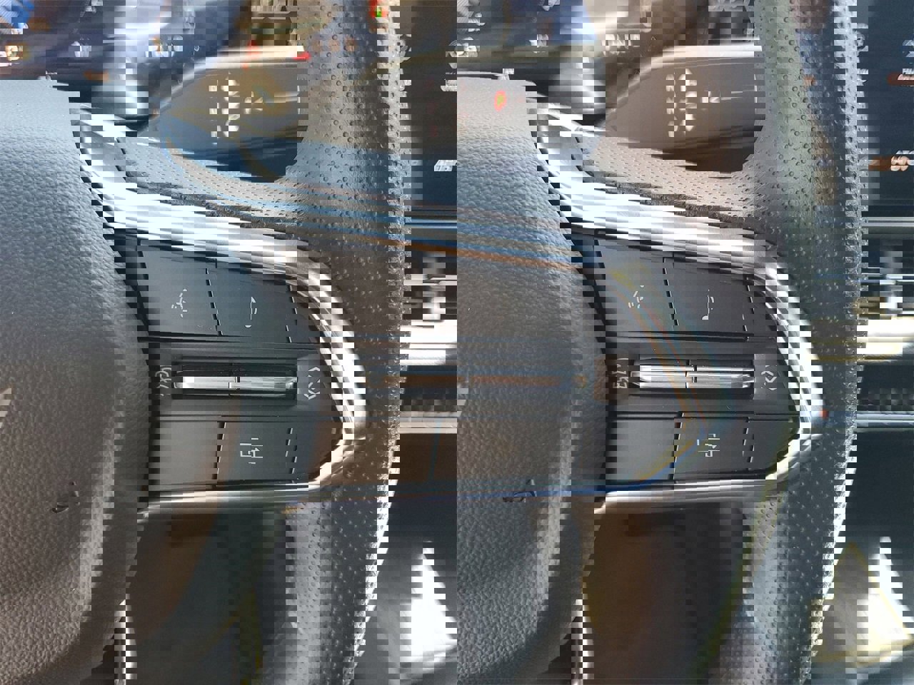 New 2026 Chevrolet Equinox EV LT image 19