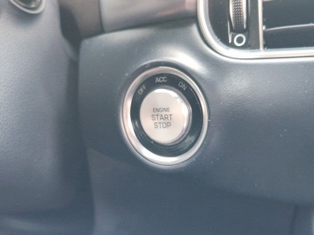 Used 2021 Genesis G90 3.3T Premium image 8