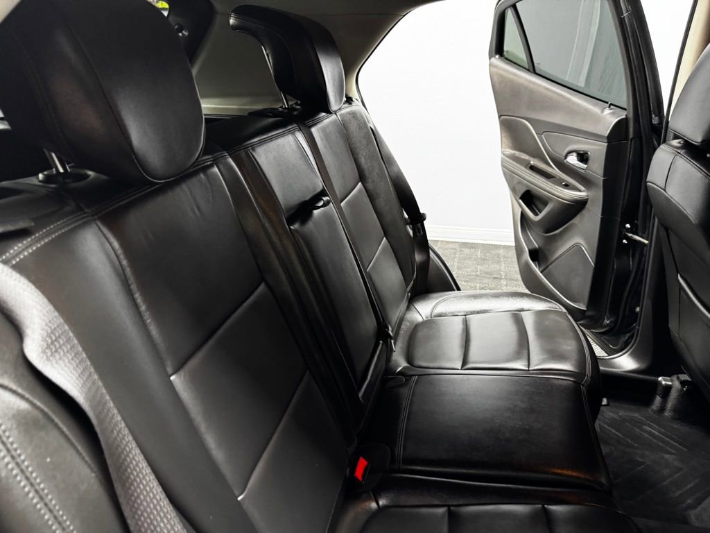 Used 2018 Buick Encore Essence FWD image 46