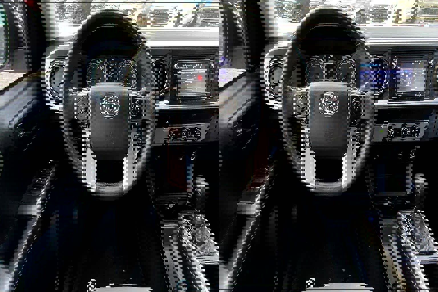 Used 2017 Toyota Tacoma SR5 w/ Tow Package image 6