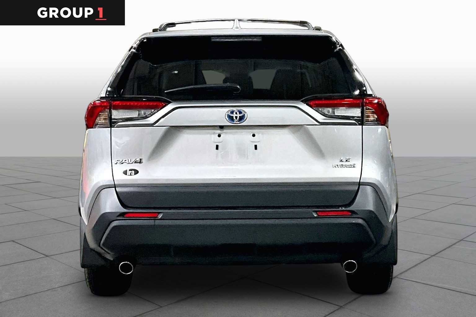 Used 2024 Toyota RAV4 LE AWD/4WD image 5