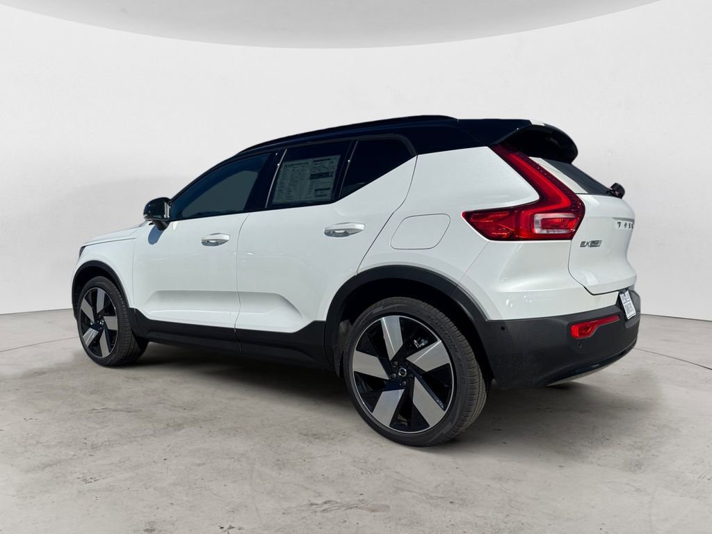 New 2026 Volvo EX40 Plus w/ Climate Package image 4