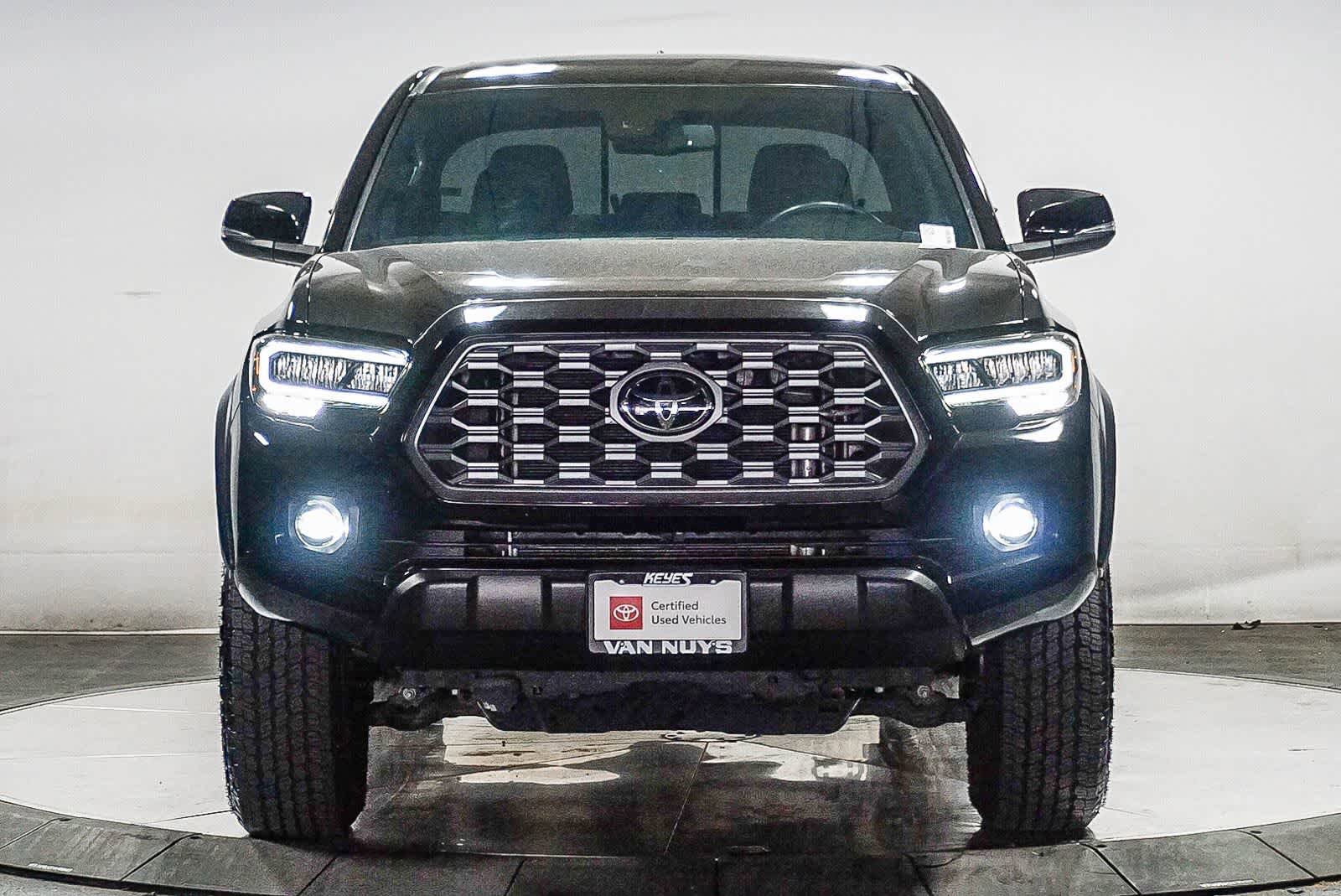 Certified 2023 Toyota Tacoma TRD Off-Road AWD/4WD image 3
