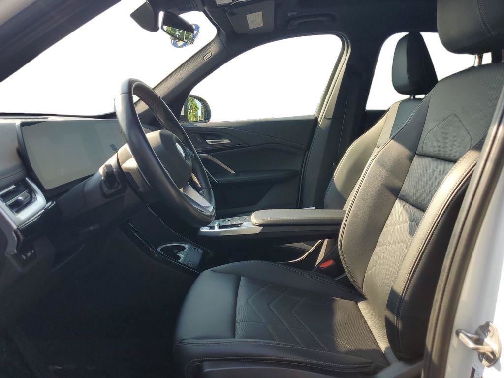 Used 2025 BMW X1 xDrive28i AWD/4WD image 9