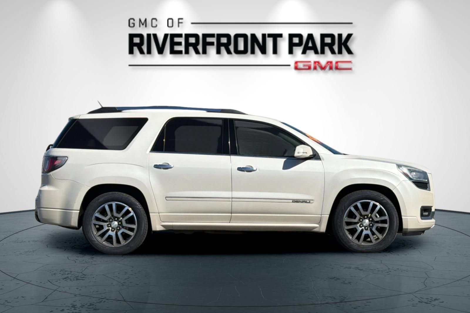 Used 2015 GMC Acadia Denali AWD/4WD image 2