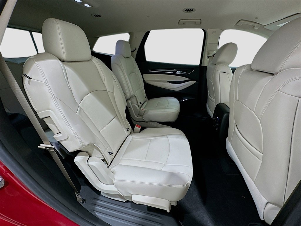 Used 2023 Buick Enclave Premium image 29