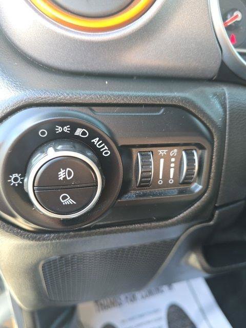 Used 2021 Jeep Gladiator Mojave w/ Trailer Tow Package image 32