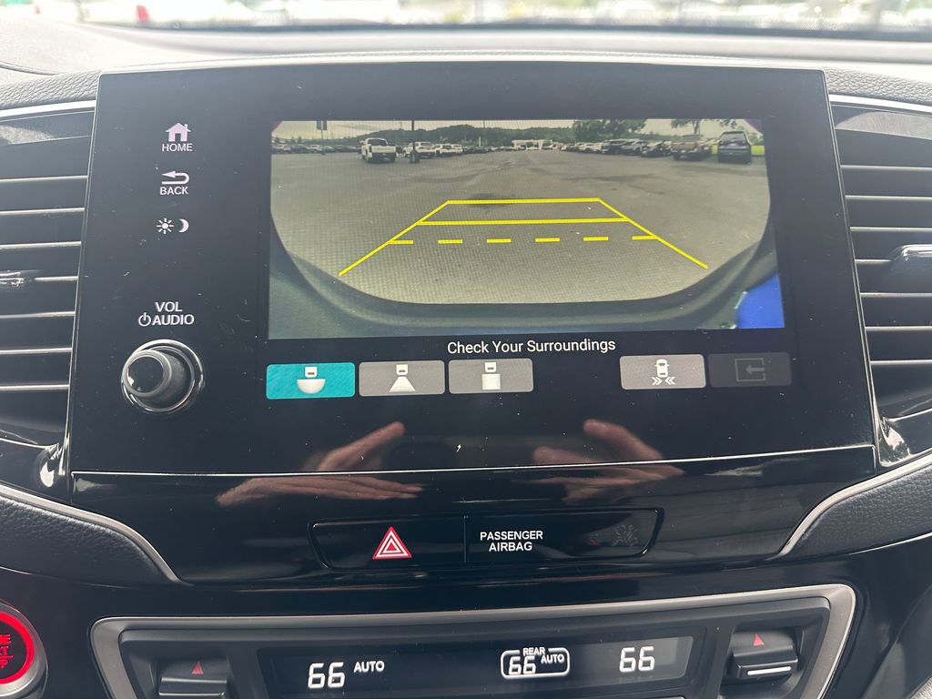 Used 2020 Honda Pilot Touring image 17