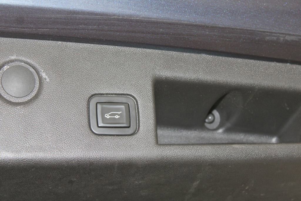 Used 2018 Chevrolet Equinox LT image 27