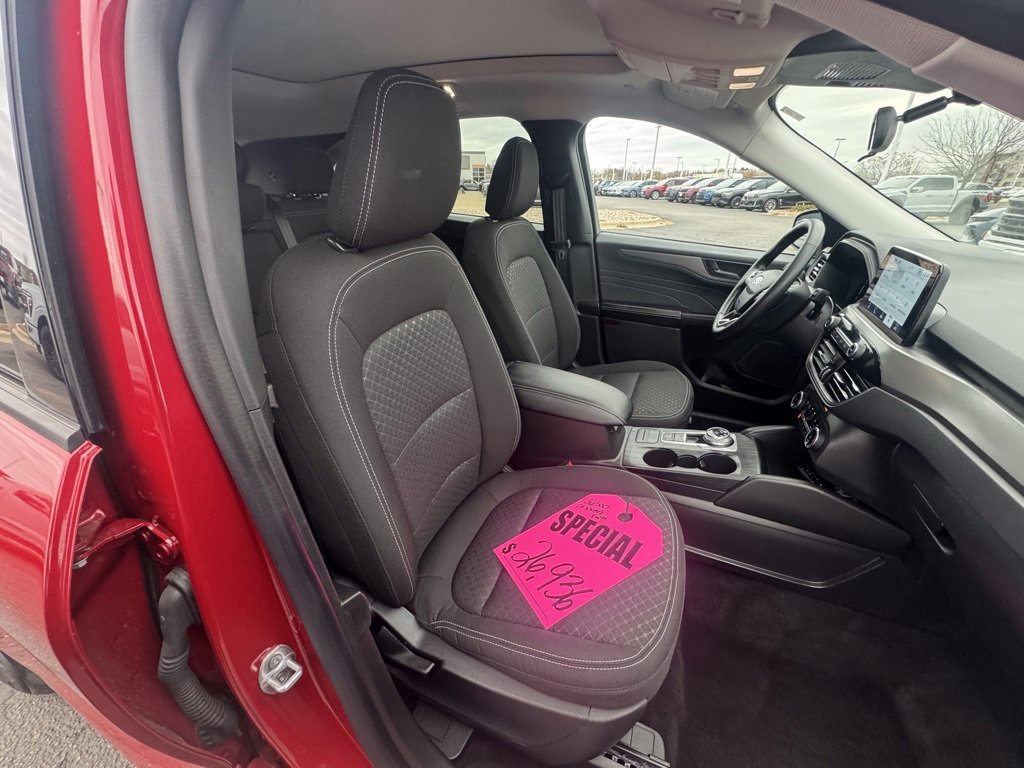 New 2025 Ford Escape Active w/ Cold Weather Package image 18