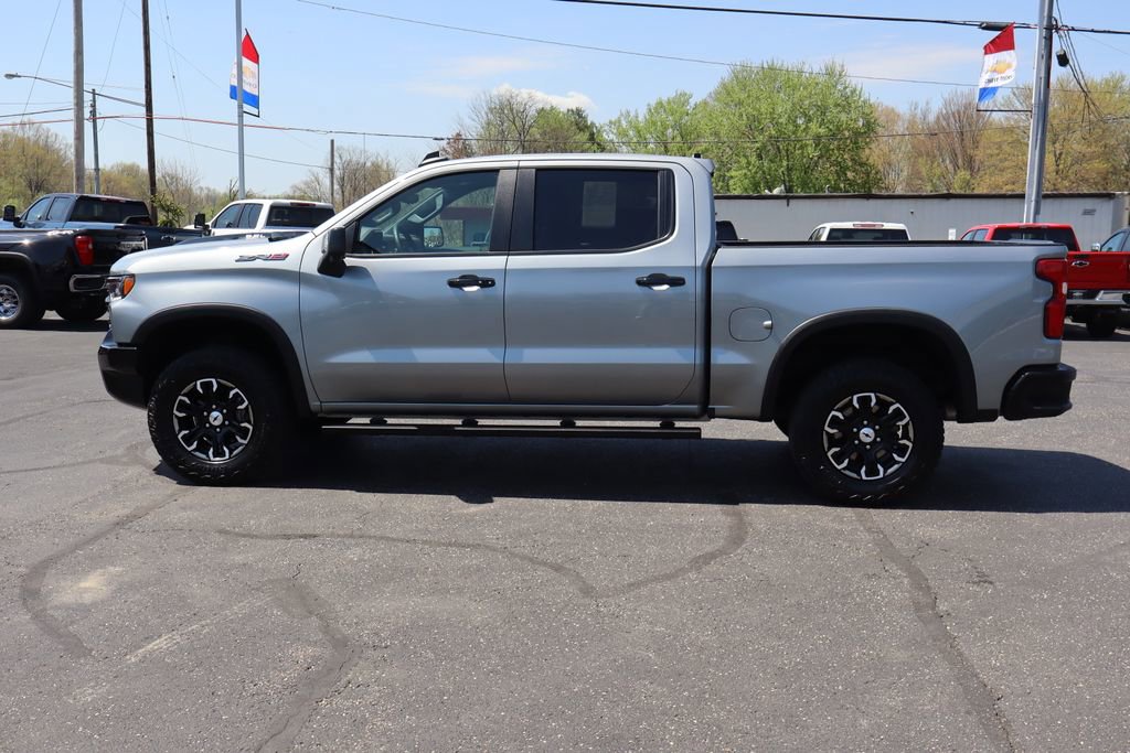Used 2023 Chevrolet Silverado 1500 ZR2 w/ Technology Package AWD/4WD image 30