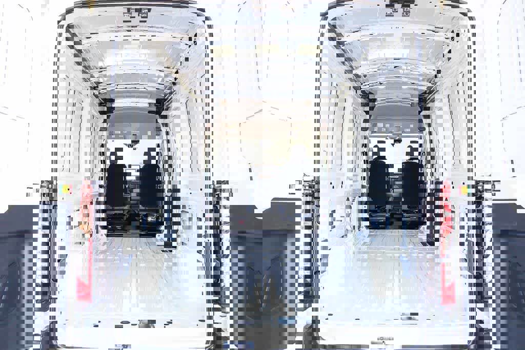 New 2026 Ford Transit 250 148 Medium Roof image 32