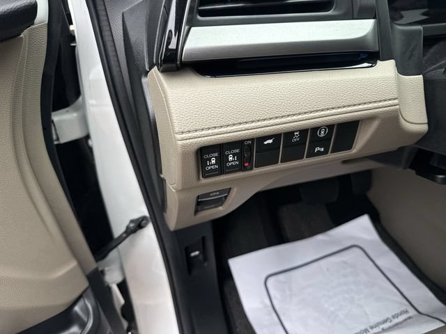 Used 2024 Honda Odyssey Touring image 12