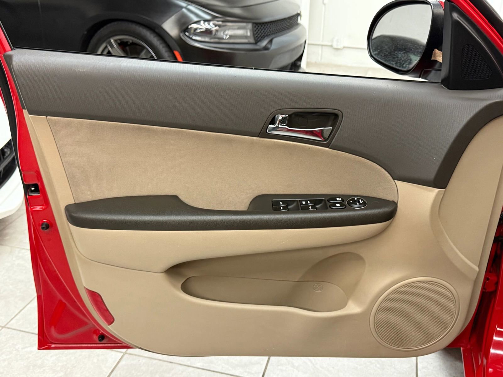 Used 2010 Hyundai Elantra SE image 16