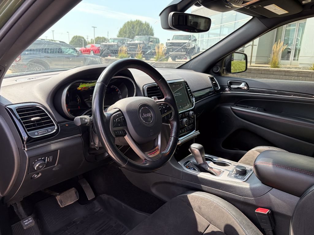 Used 2021 Jeep Grand Cherokee Trailhawk AWD/4WD image 9
