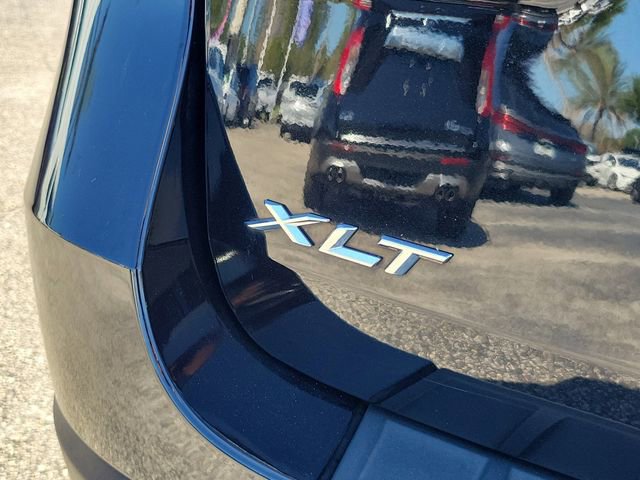 Used 2022 Ford Explorer XLT w/ Equipment Group 202A image 5