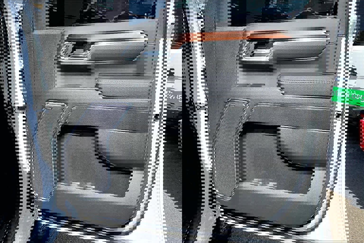 Used 2025 GMC Sierra 2500 Denali w/ Denali Reserve Package image 23