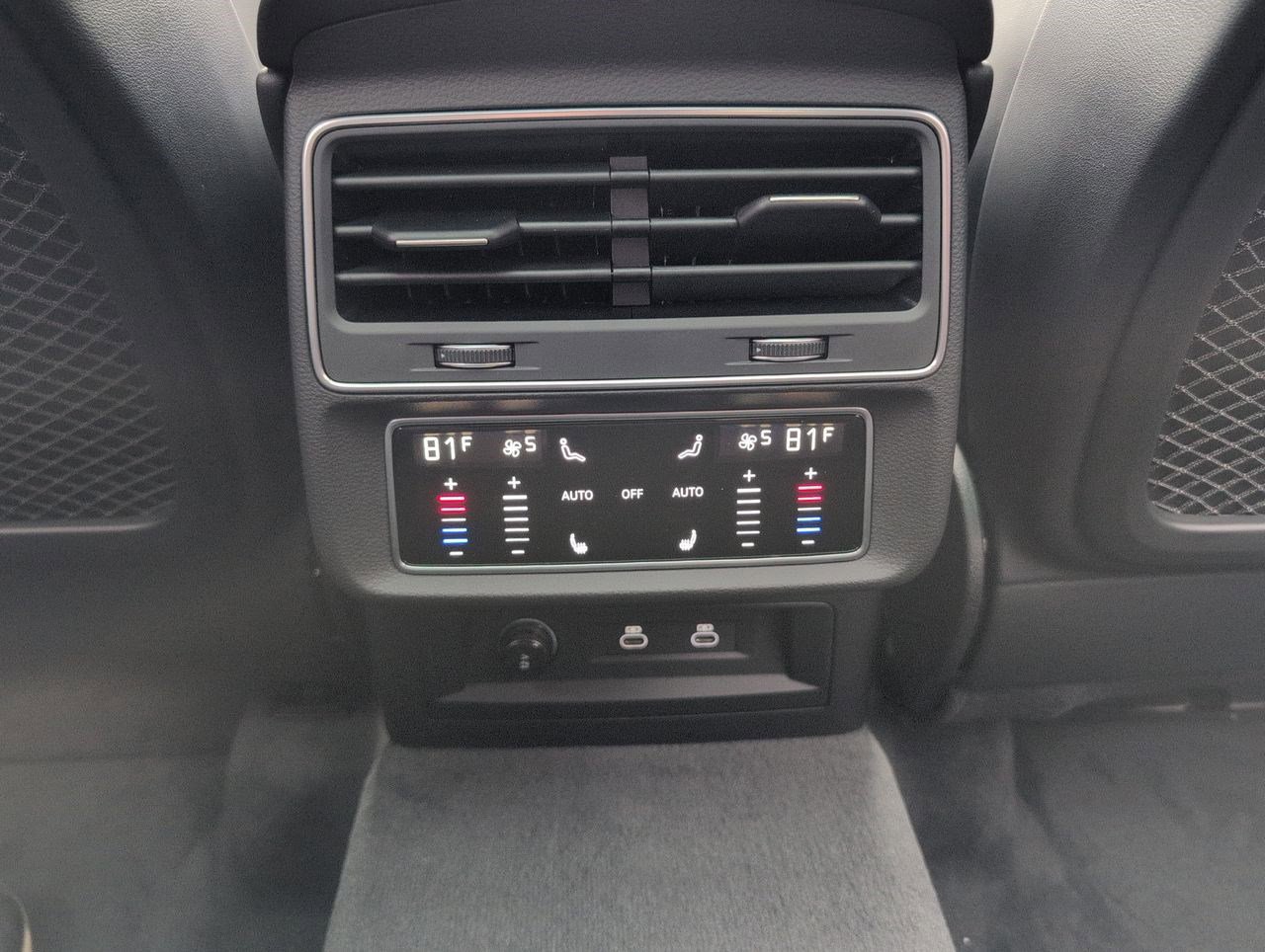 New 2026 Audi SQ8 Prestige image 21