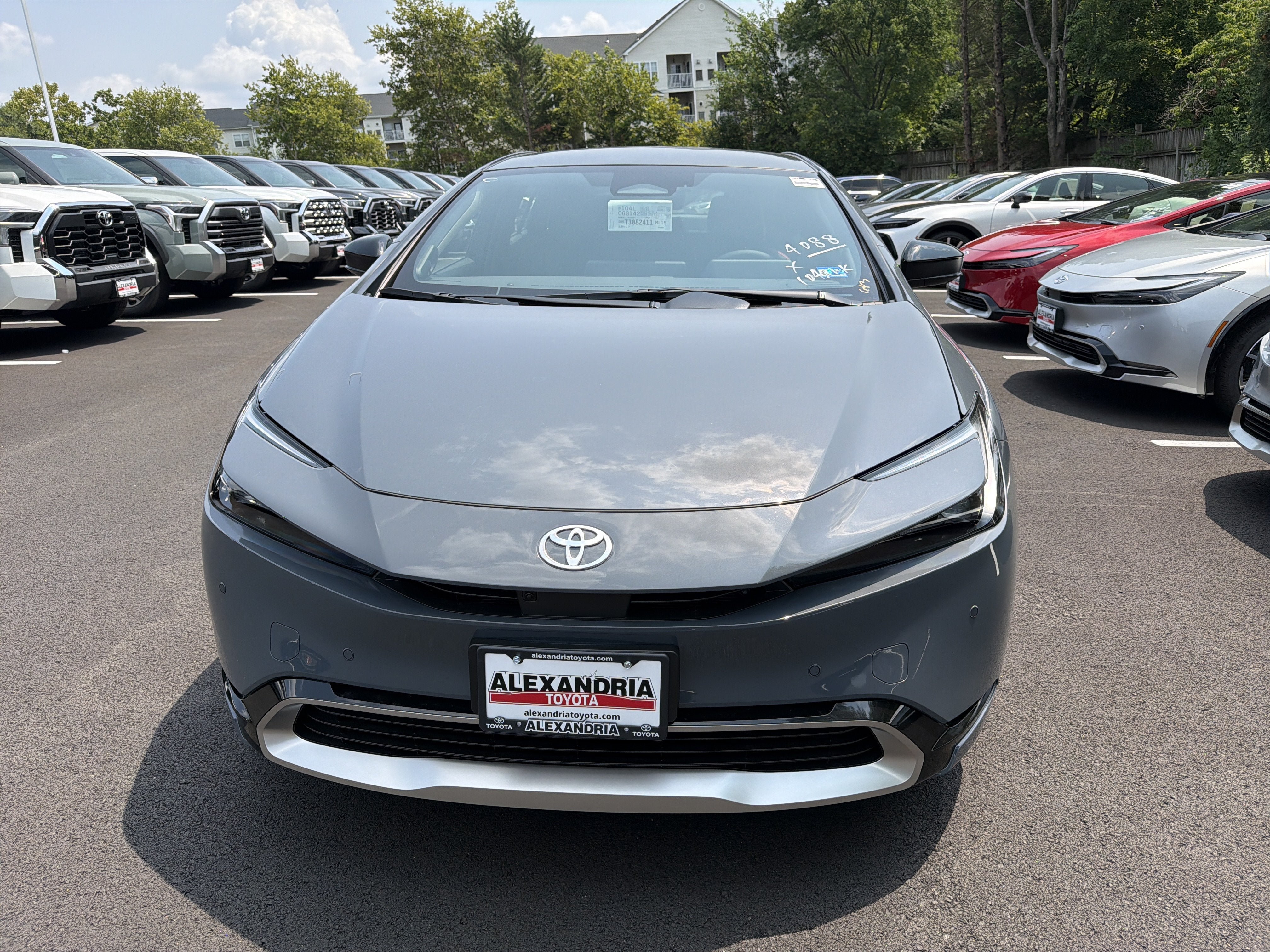New 2026 Toyota Prius Plug-In Hybrid FWD image 2