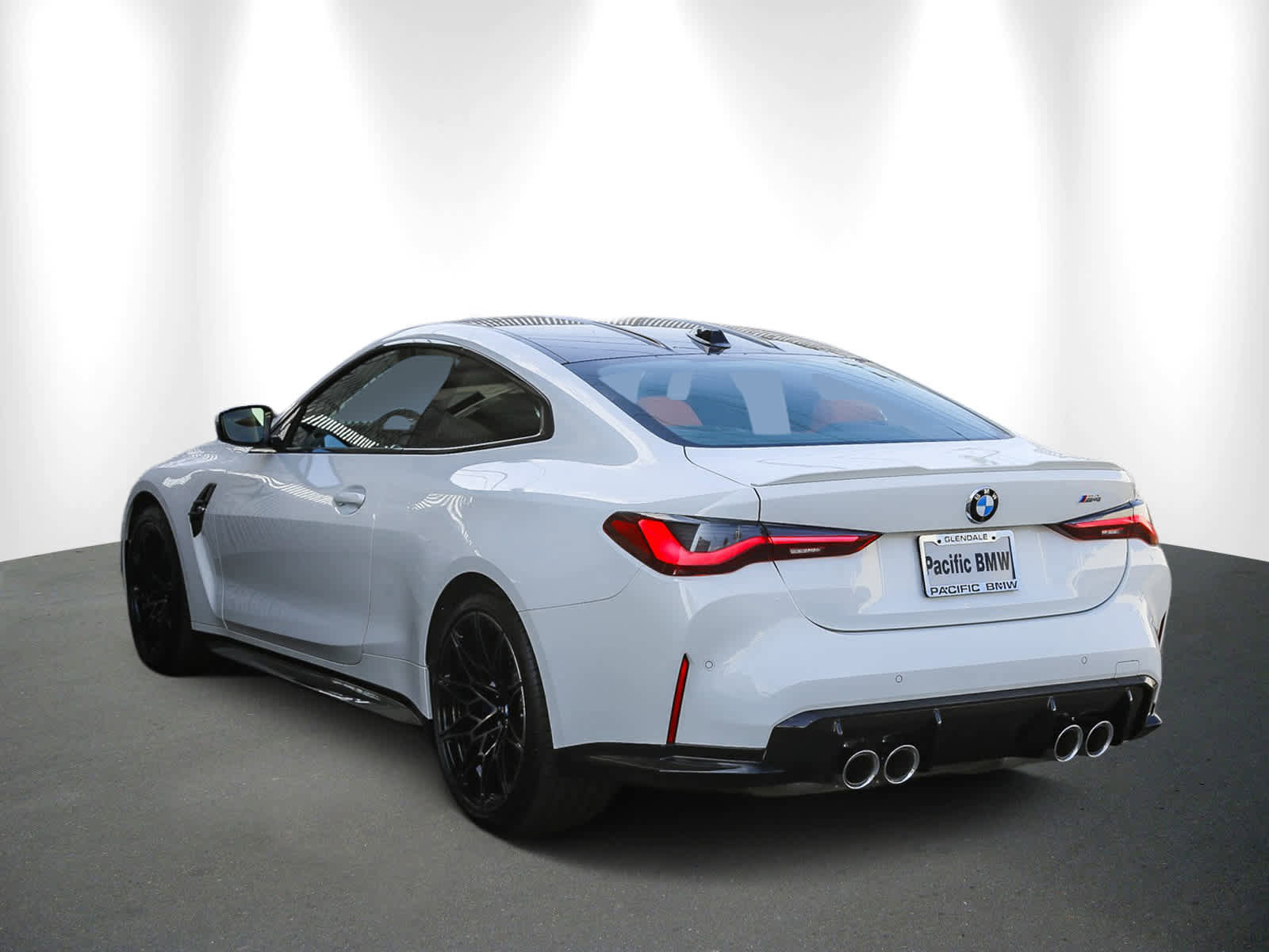 Used 2024 BMW M4 Coupe image 4