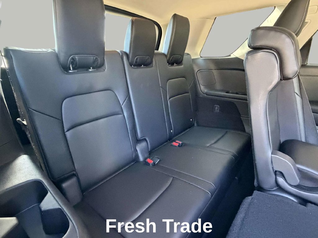 Used 2024 Nissan Pathfinder SL AWD/4WD image 8