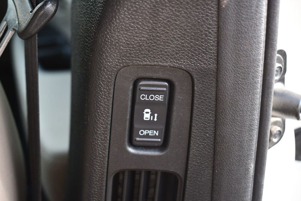 Used 2019 Honda Odyssey Elite image 43