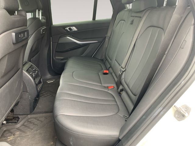 Used 2022 BMW X5 xDrive45e w/ Parking Assistance Package AWD/4WD image 13