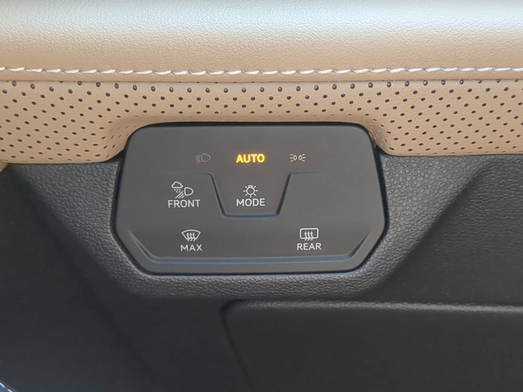 New 2026 Volkswagen Atlas Cross Sport SE FWD image 24