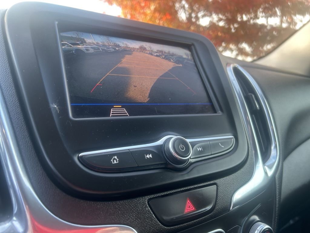 Used 2020 Chevrolet Equinox LT image 16