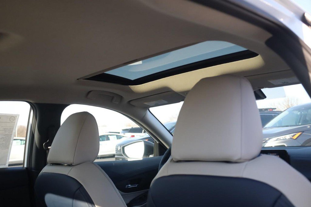New 2026 Nissan Sentra SL w/ Floor Mat Package FWD image 23