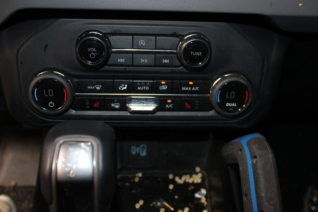 Used 2024 Ford Bronco Black Diamond w/ Sasquatch Package image 31